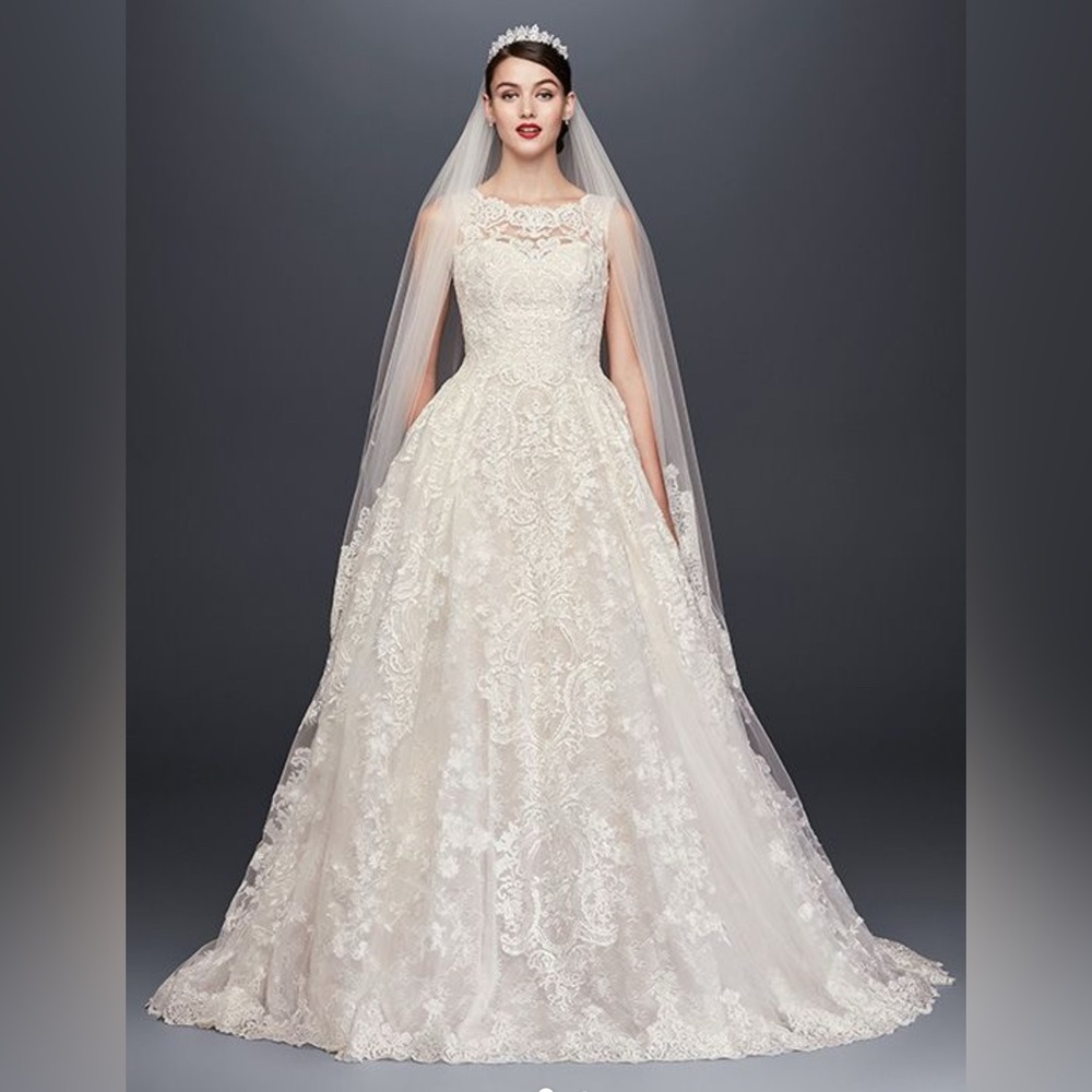 Oleg Cassini Elegant Lace Wedding Dress – Never Worn